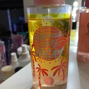 ✨PINK WARM&COZY VACAY BODY MIST✨